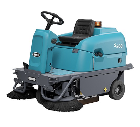 S960 中型驾驶式扫地机